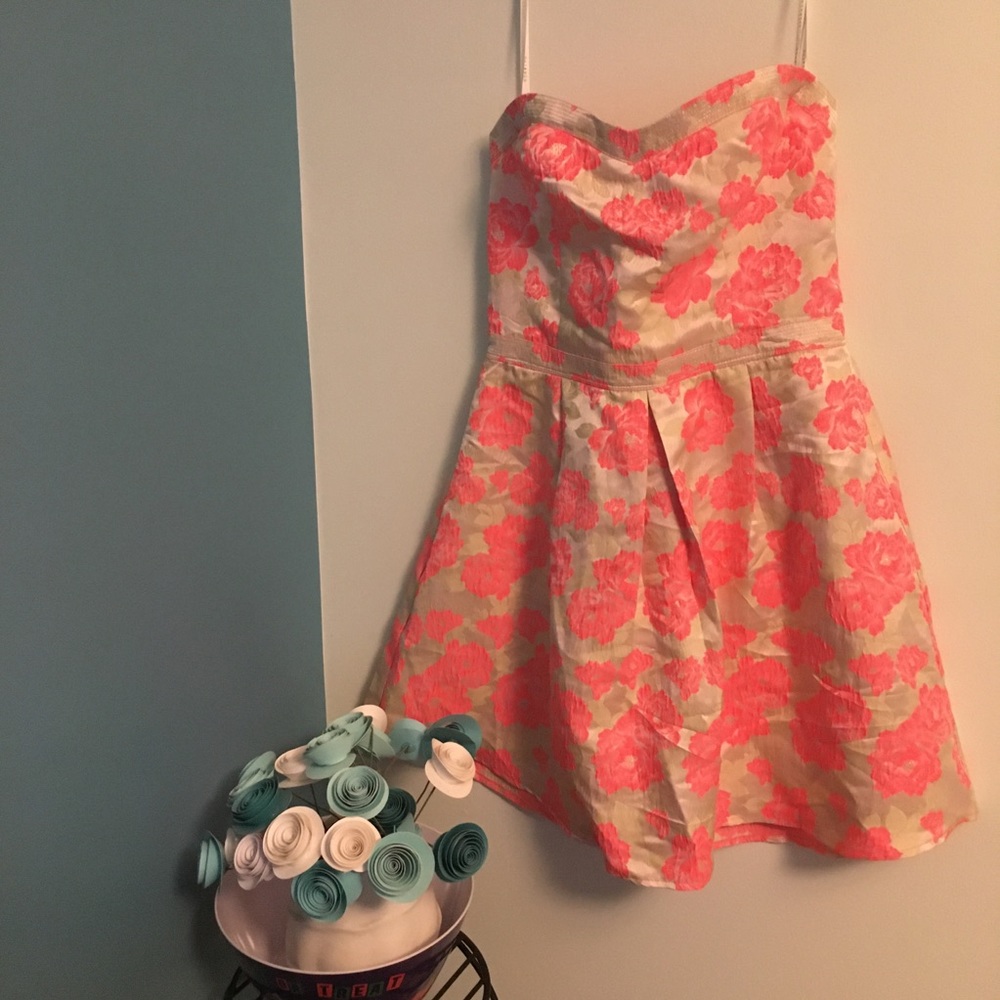 Soieblu pink floral strapless formal dress large